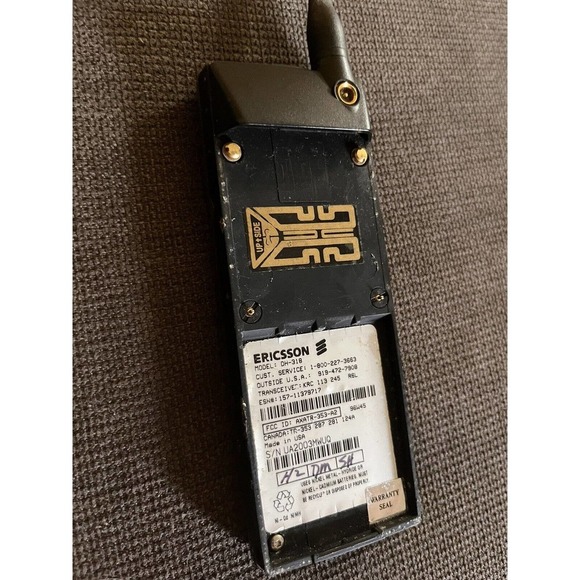 Ericsson DH318Vi - Untested Vintage Cell Phone Hand Held with extra battery - Picture 3 of 4